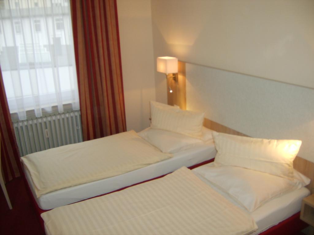 City Hotel By Celina Hagen  Dış mekan fotoğraf