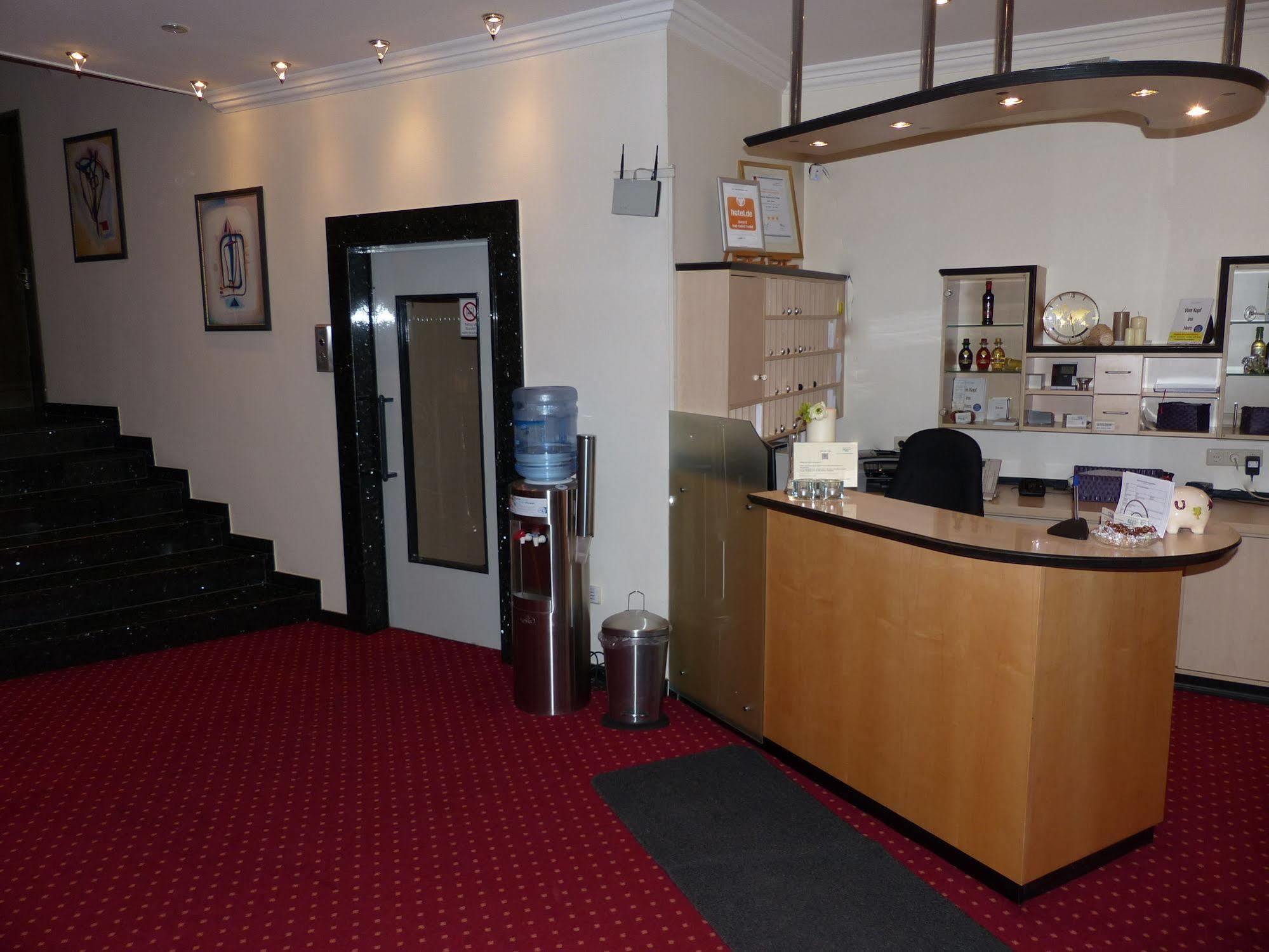 City Hotel By Celina Hagen  Dış mekan fotoğraf