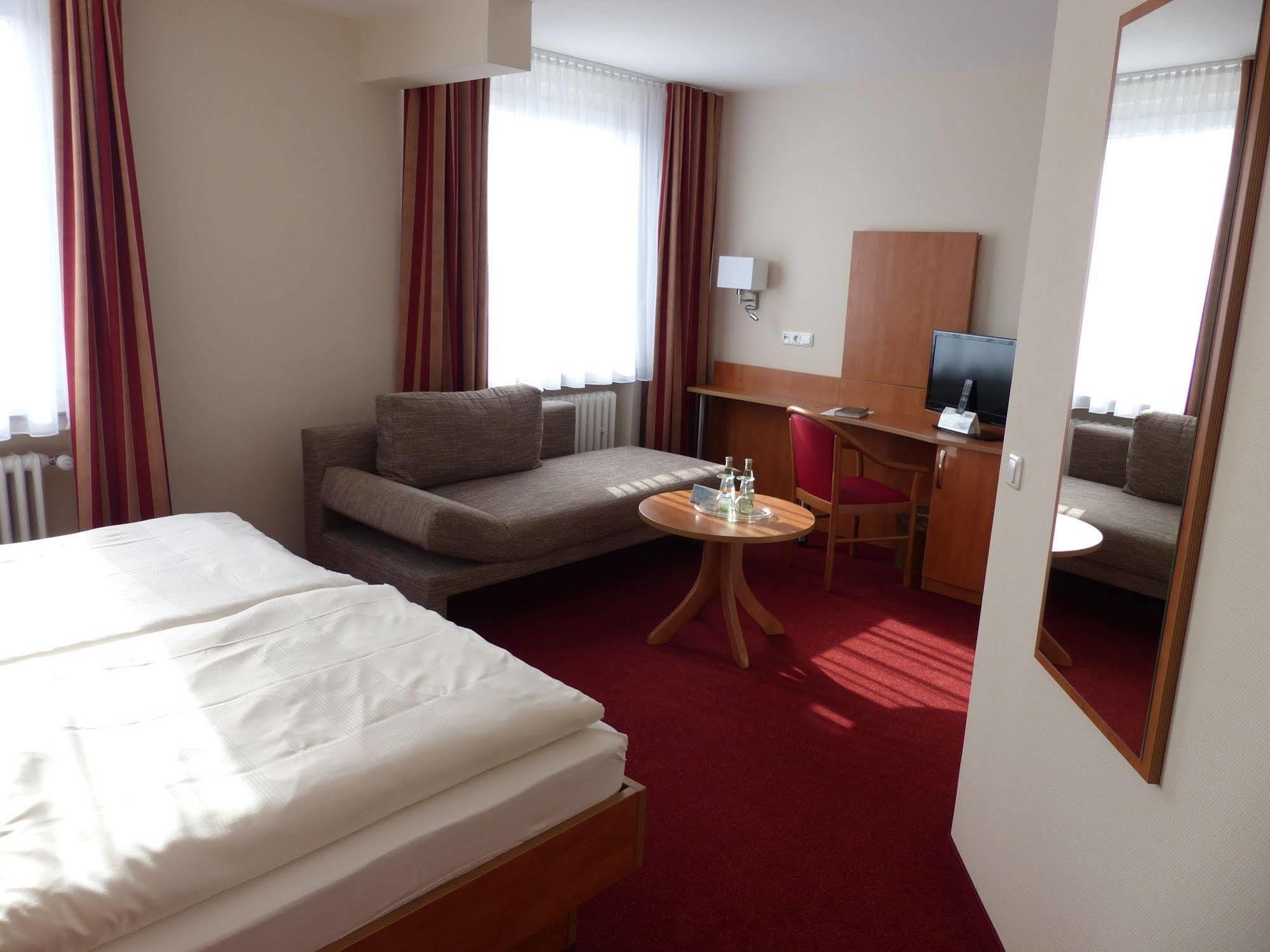 City Hotel By Celina Hagen  Dış mekan fotoğraf